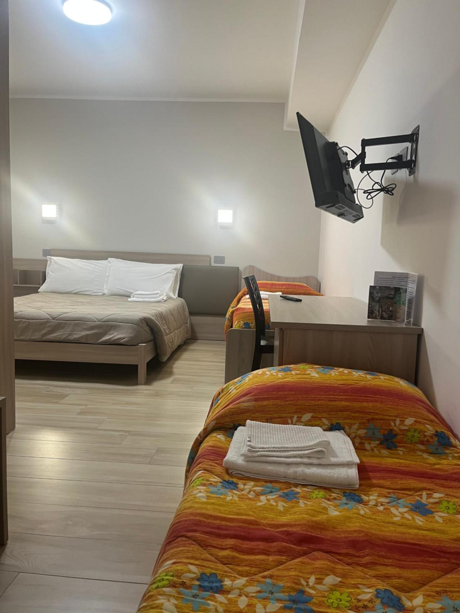 B&B La Terrazza Polifrone Cotronei Bagian luar foto